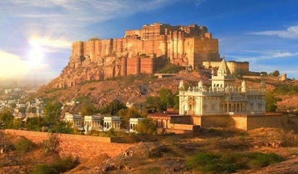 Golden Triangle and Desert Tour